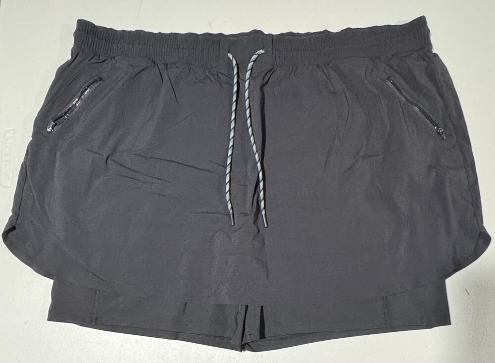 Athleta Trekkie Skort in Matte Black (Size 26) Activewear Wrap Gorpcore Sporty
